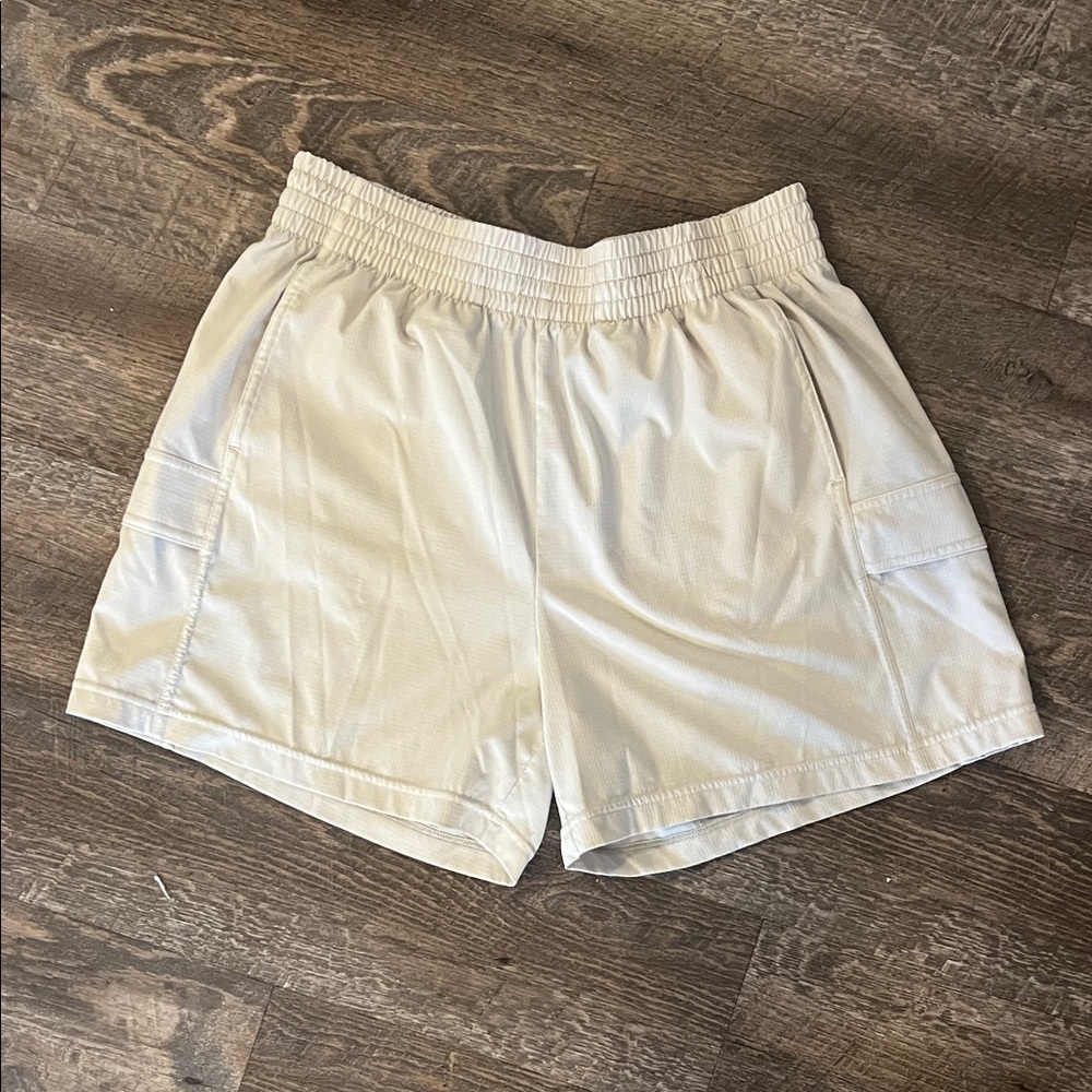 Women's Cream Shorts